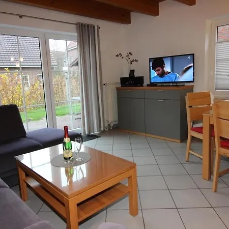Holiday home Hp Touristik - Seepark Burhave 6 Butjadingen